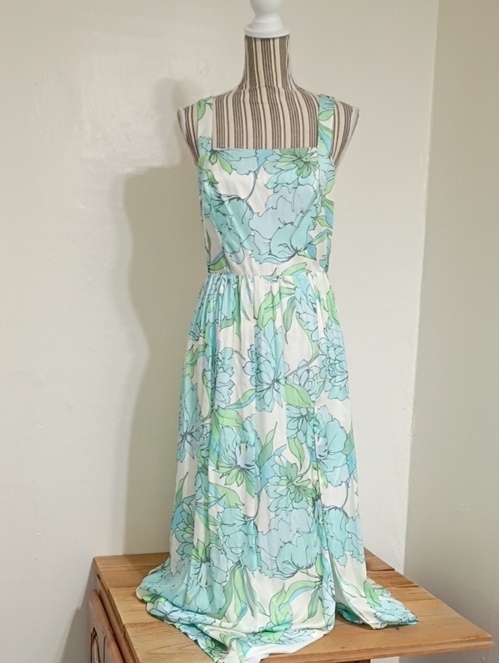 Lavender Brown Floral Pleated Silk Blend Maxi Dress Size M NWOT
